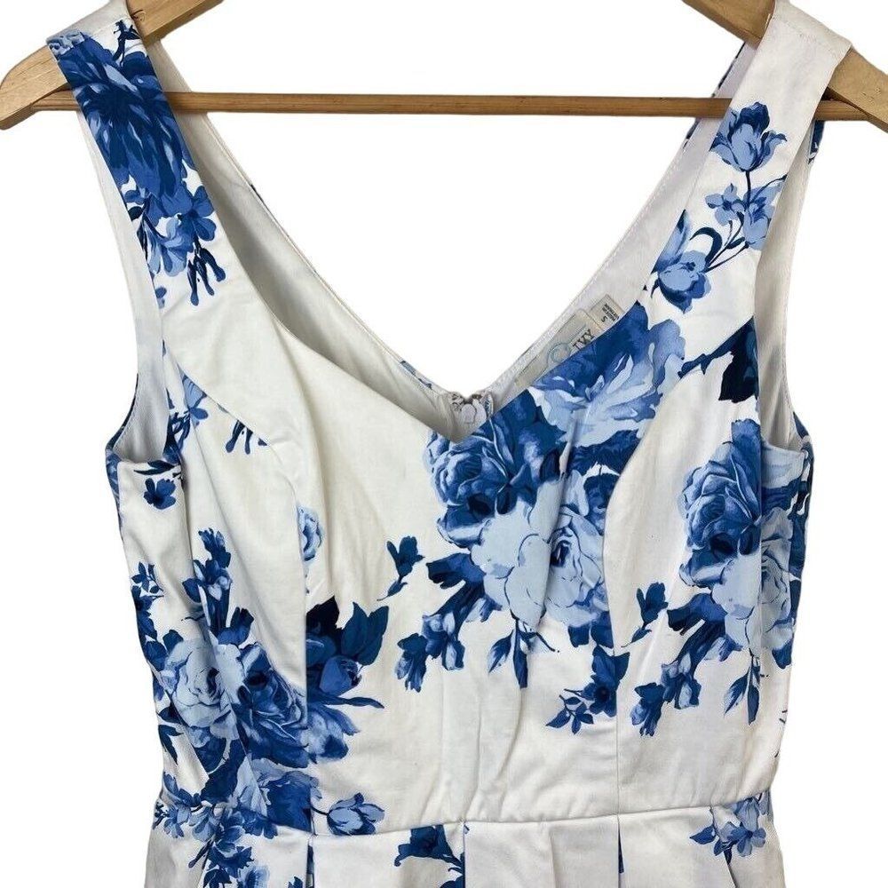 Jun & Ivy Dress Floral Fit And Flare White Blue Lined V Neck Strap Knit S New - Picture 3 of 14